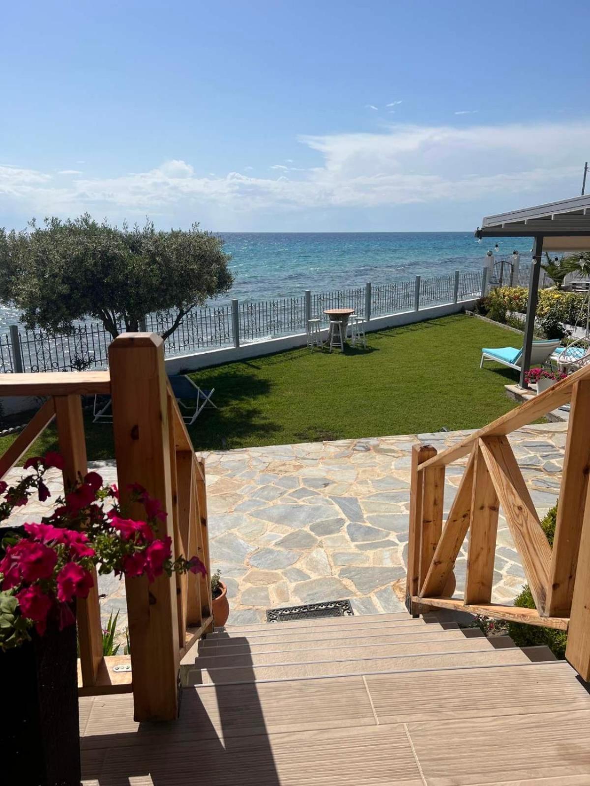Beachfront Villa Athina Vergia Dış mekan fotoğraf